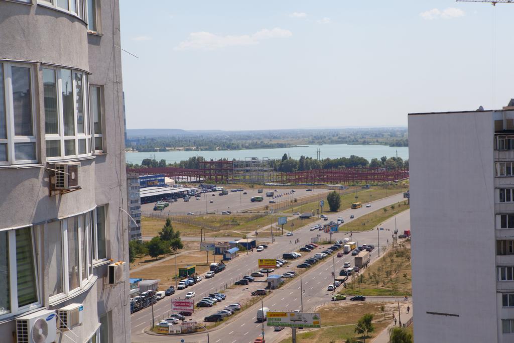 Apartment In 2 Min From Poznyaky Metro Station Kijów Zewnętrze zdjęcie